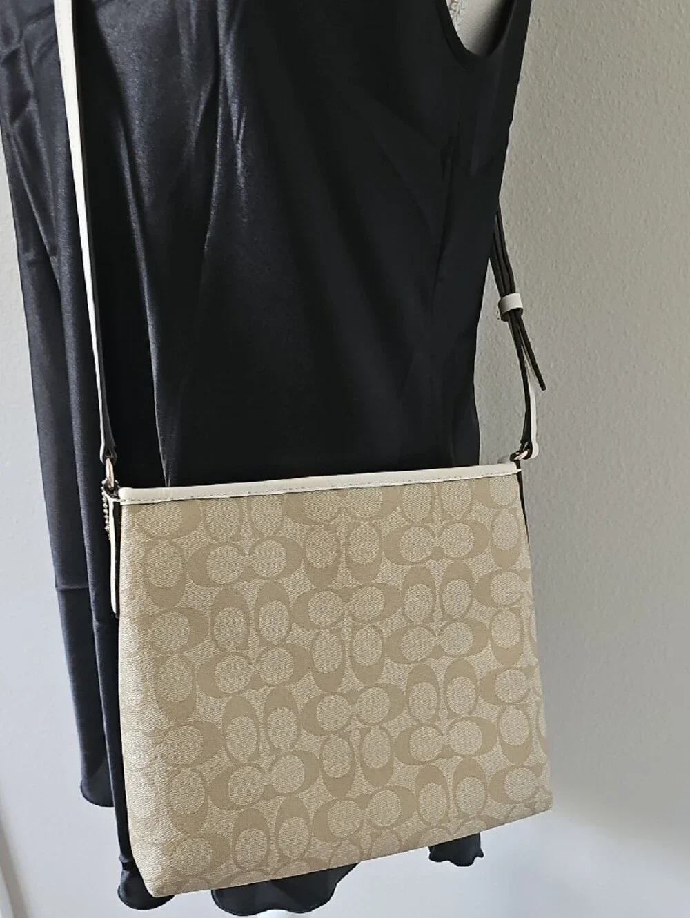 NWOT Coach Beige and Cream Signature Crossbody Bag